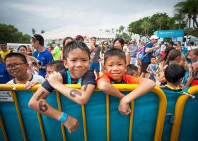MetaSprint-Series_Podium_Cheering-their-friends-on